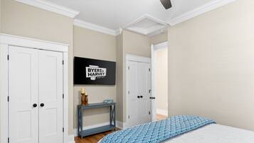 Lägenhet - 1 queensize-säng med bäddsoffa - balkong (Unit #5 (638 Madison St)) | 1 sovrum, individuell inredning och unika möbler