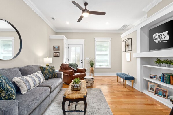 Appart'hôtel, 1 grand lit et 1 canapé-lit, balcon, vue jardin (Unit #5 (638 Madison St)) | Coin séjour