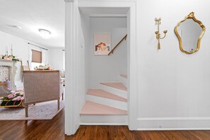 Rumah, Beberapa Tempat Tidur, patio, pemandangan kebun ( Whole Home - 914 & 920 Crossland Ave) | Interior