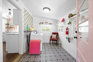 House, Multiple Beds, Patio, Garden View ( Whole Home - 914 & 920 Crossland Ave) | Interior