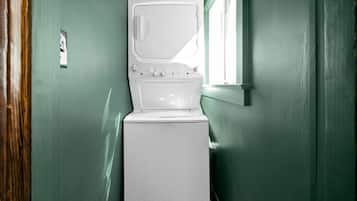 House, Multiple Beds, Patio, Garden View ( Whole Home - 914 & 920 Crossland Ave) | Laundry