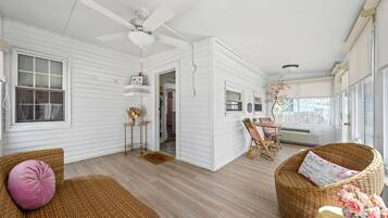 House, Multiple Beds, Patio, Garden View ( Whole Home - 914 & 920 Crossland Ave) | Living area