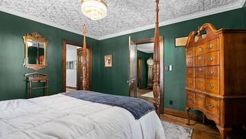 House, Multiple Beds, Patio, Garden View ( Whole Home - 914 & 920 Crossland Ave) | 6 bedrooms, individually decorated, individually furnished, bed sheets