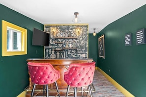 Maison, plusieurs lits, patio, vue jardin (OC House 914 Crossland Ave) | Intérieur