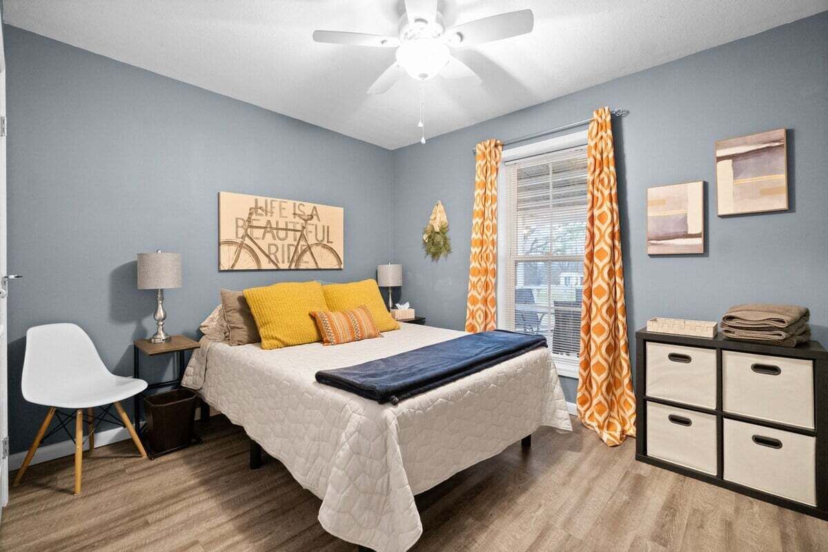 Rumah, 1 Tempat Tidur Queen dengan tempat tidur Sofa, patio (Gratton Granny (979 Gratton Rd)) | 1 kamar tidur dan didekorasi berbeda-beda