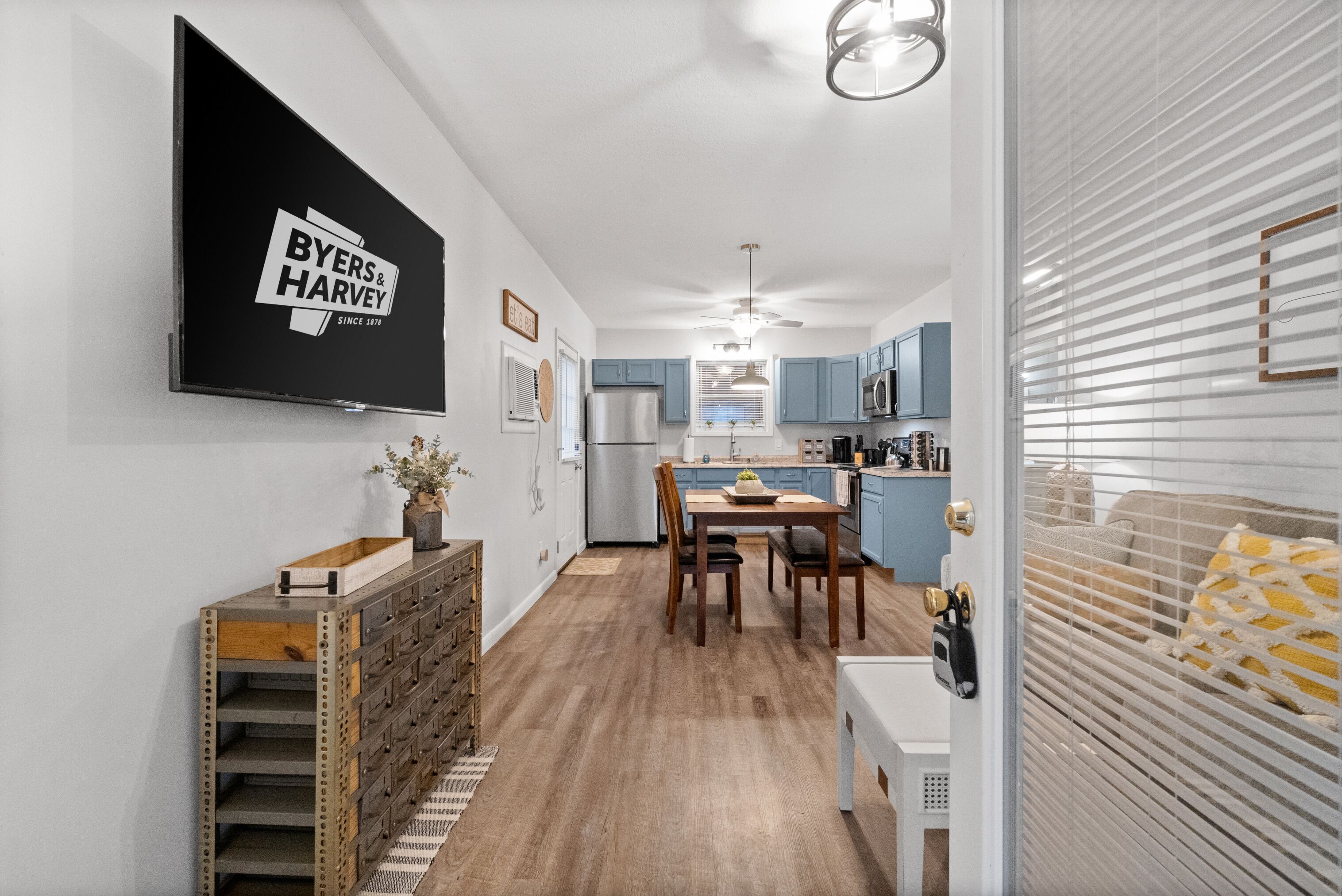 Hus - 1 queensize-säng med bäddsoffa - uteplats (Gratton Granny (979 Gratton Rd)) | Interiör