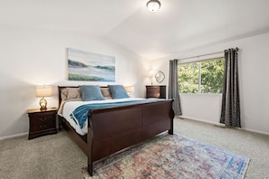 6 Schlafzimmer, Schreibtisch, Bügeleisen/Bügelbrett, WLAN