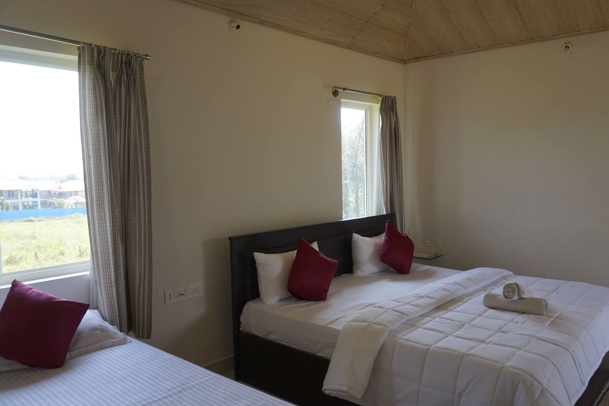 Deluxe Triple Room, Balcony, Pool View | Free WiFi