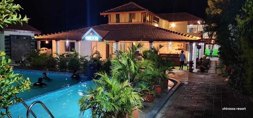 Chirooss Homestays And Resorts