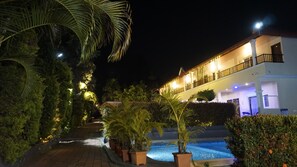 Fachada de la propiedad