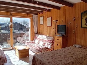 TV - 2-Room Apartment, 7 Guests, Private Parking, Les Gets Center (Les Gets)