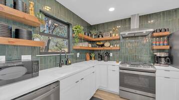 Microwave, oven, stovetop, dishwasher