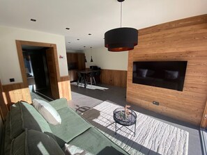 TV - Cozy apartment in Les Gets with parking and Wi-Fi (Les Gets)