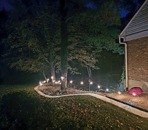 Property grounds - #1 Home Away From Home + Minutes from the Action- Room for everyone! (Oxford)