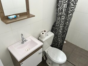 Studio 08 134 | Bathroom