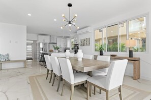 Dining - Luxury villa  in the exclusive Whitehouse Beach Club community, Jamaica (New Hope)