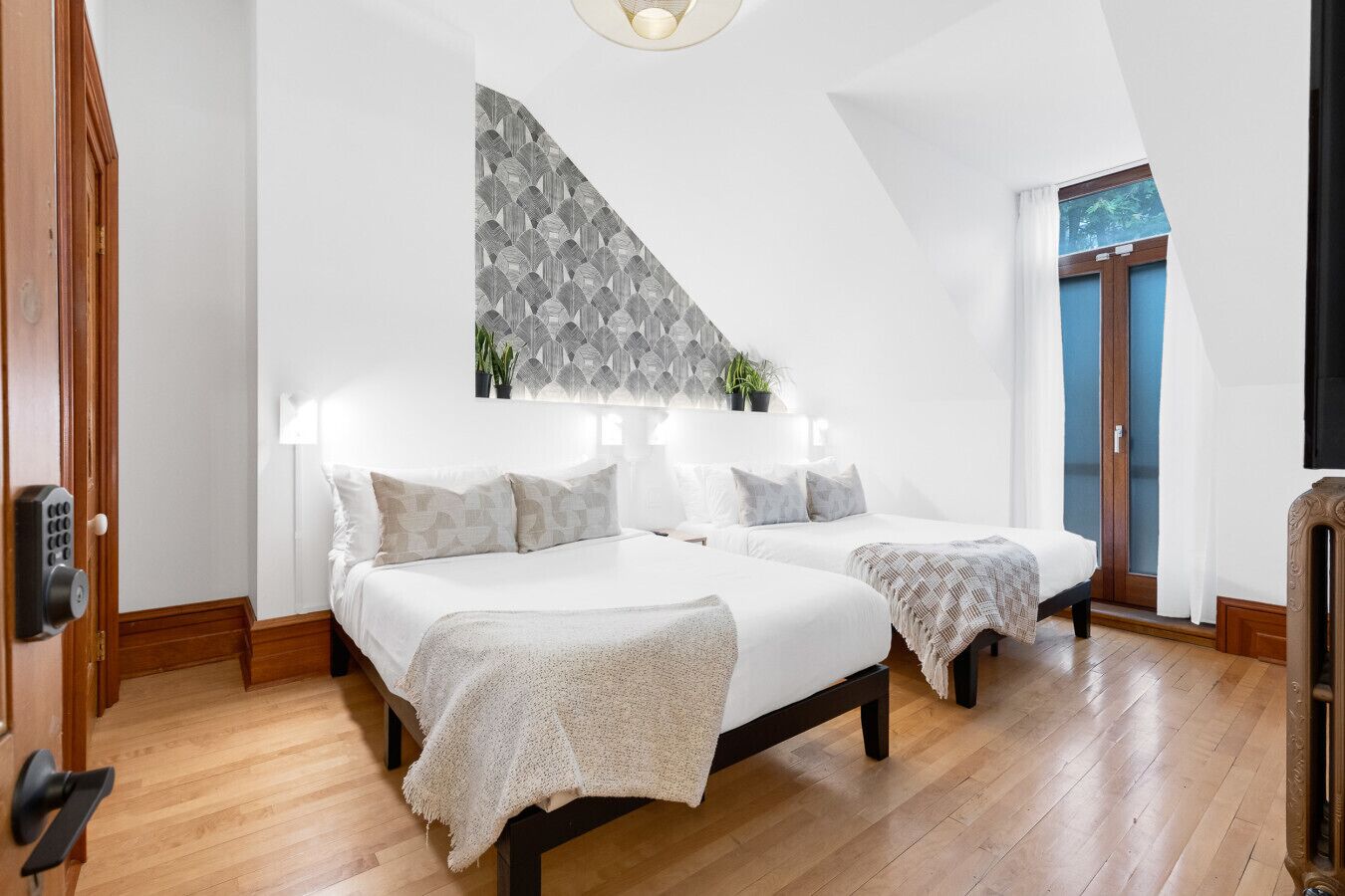 1 bedroom, iron/ironing board, travel cot, WiFi