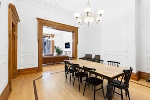 تناول الطعام