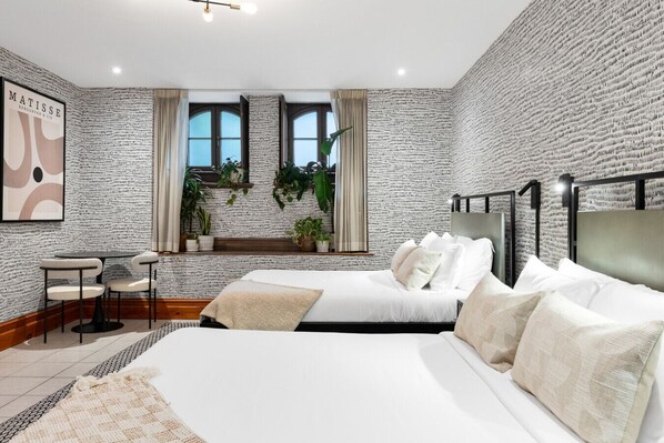 1 soveværelse, skrivebord, strygejern/strygebræt, weekendseng