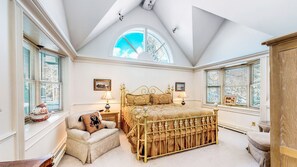 Casa, balcón, vista a la montaña | Tabla de planchar con plancha y wifi gratis 