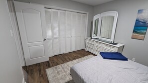 3 bedrooms, iron/ironing board, free WiFi, bed sheets - Remodeled 3 bed 2 bath near Midtown downtown Westshore district and South Tampa. (Tampa)