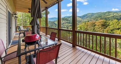 Wheelchair Accessible Condo Overlooking Smoky Mountains