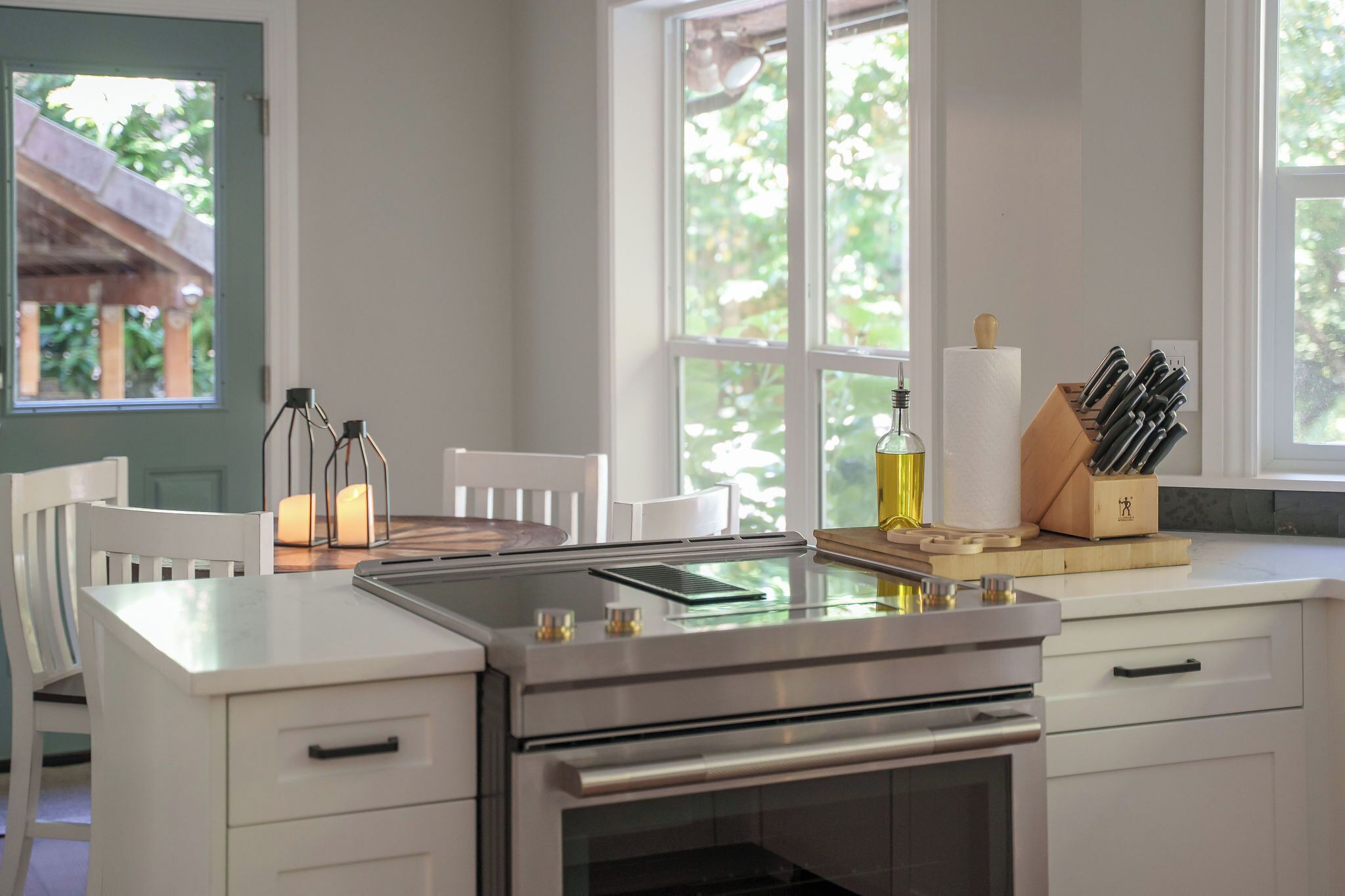 Microondas, horno, parrilla de estufa y lavavajillas 