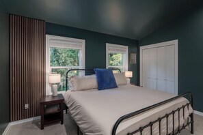 4 bedrooms, WiFi, bed sheets