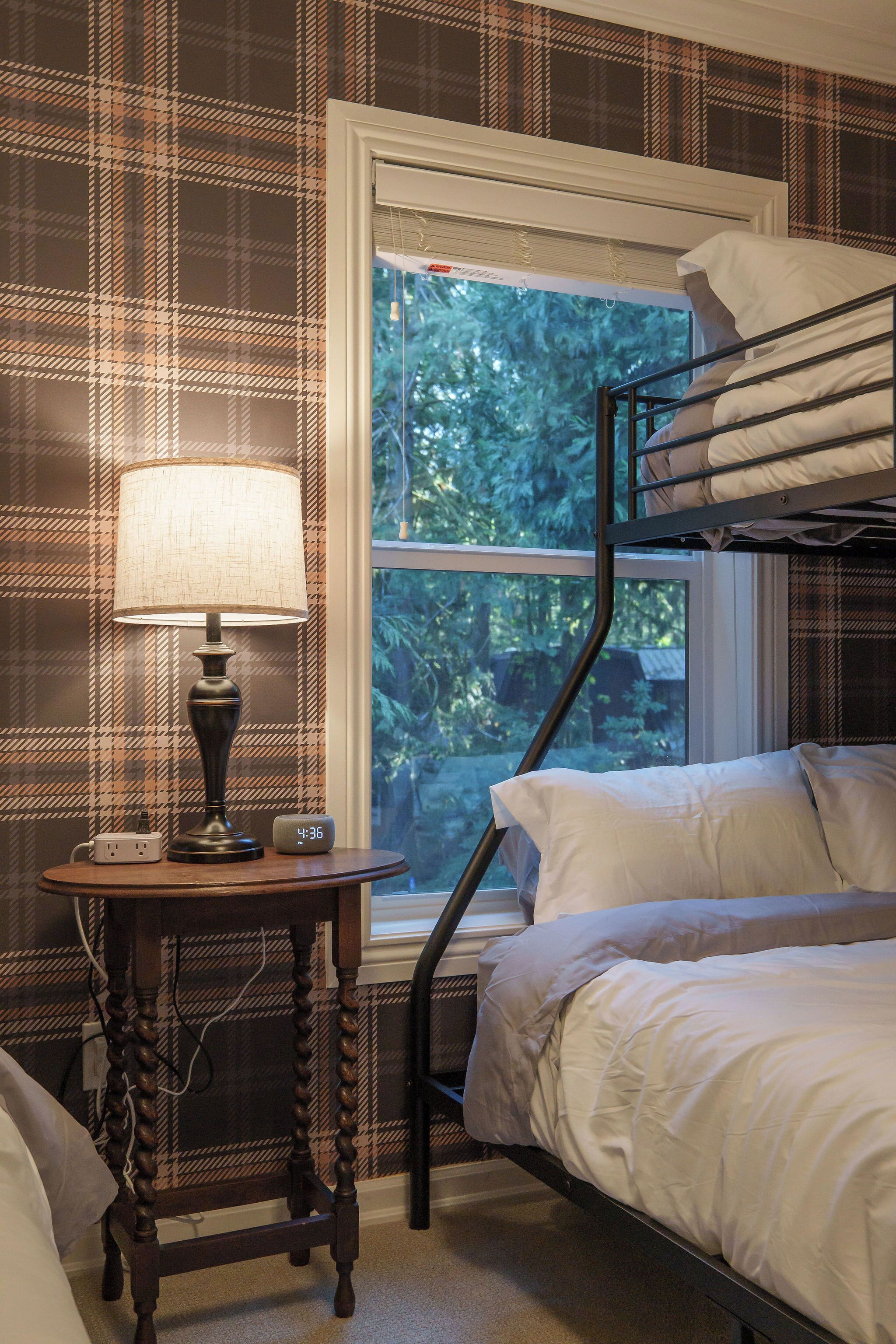 4 bedrooms, WiFi, bed sheets