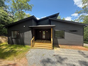 Exterior - Lakefront home with Mountain Views (Mill Spring)