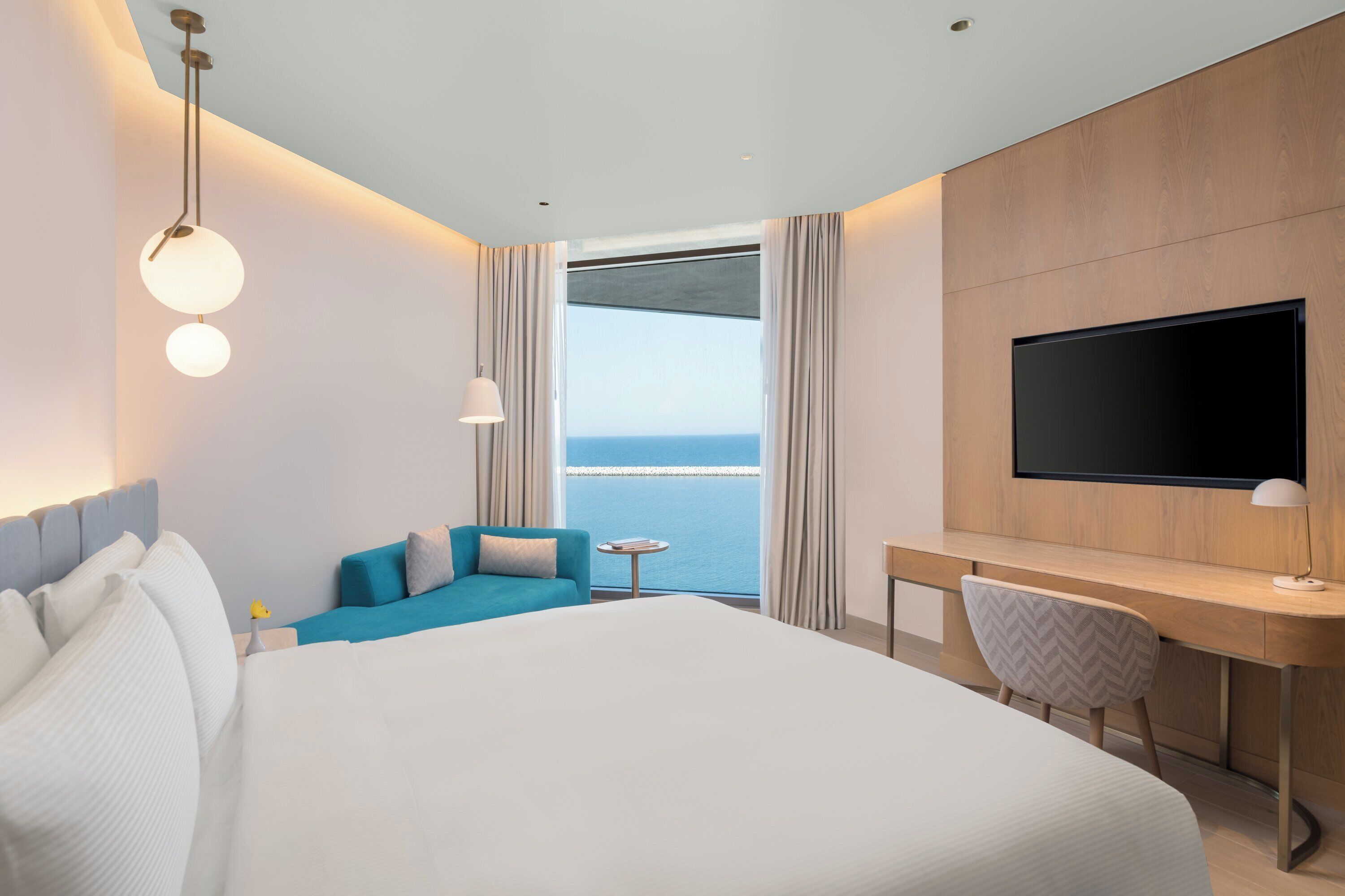 Deluxe Room, 1 King Bed, Sea View | Egyptian cotton sheets, premium bedding, down duvets, minibar