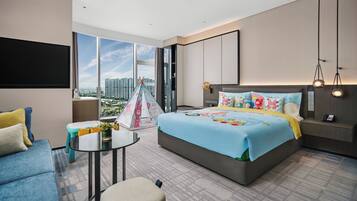 Premium Room, 1 King Bed (Kids Theme) | Premium bedding, in-room safe, desk, laptop workspace