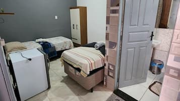 Zweibettzimmer | Schreibtisch, kostenloses WLAN