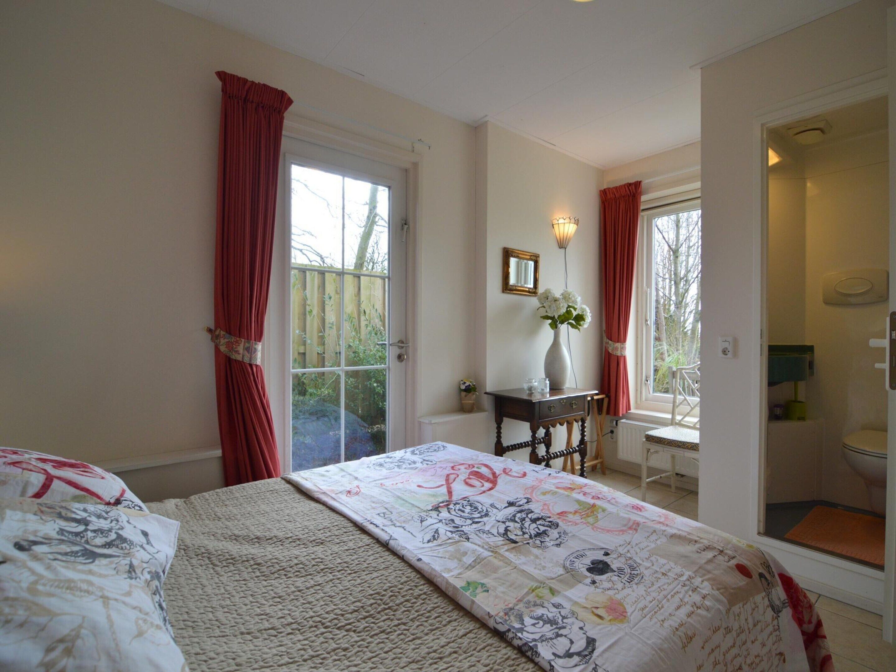 House | 8 bedrooms, individually furnished