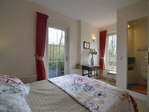 8 bedrooms, individually furnished