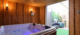 Holiday Home in Noordbeemster With Bubble Bath