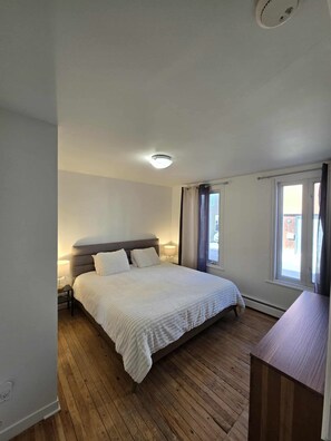 3 bedrooms, desk, free WiFi, bed sheets