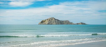 The Whyte House - Waimarama Beachfront