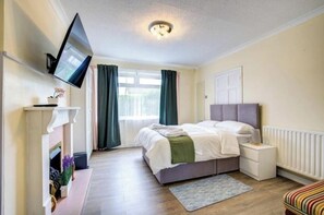 3 Schlafzimmer, Bügeleisen/Bügelbrett, Reisekinderbett, WLAN