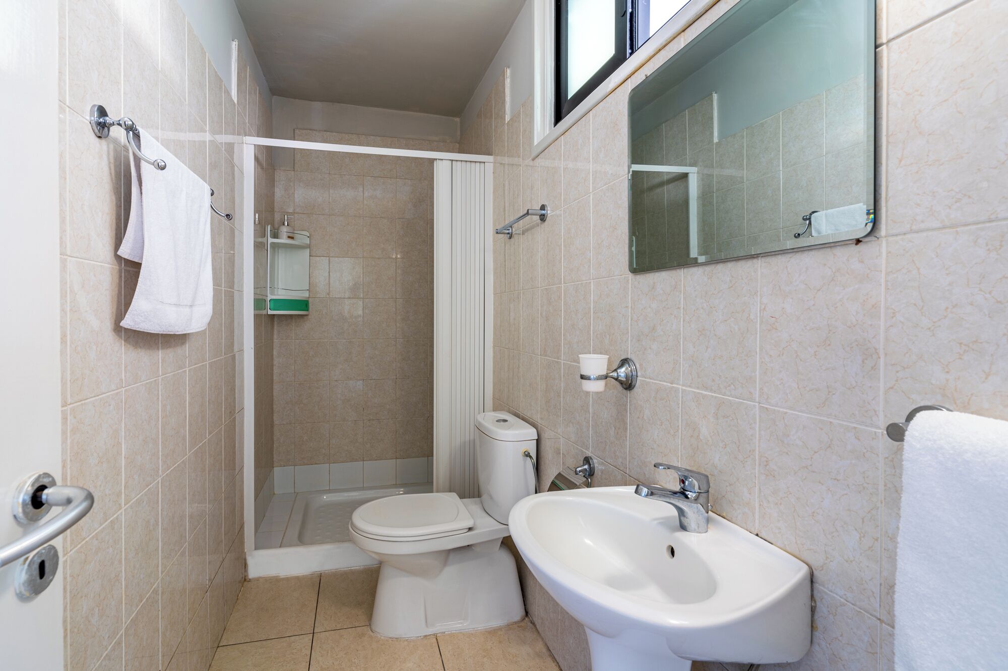 Apartment, 1 Bedroom, Kitchen, City View | Bathroom | Free toiletries, hair dryer, towels, soap