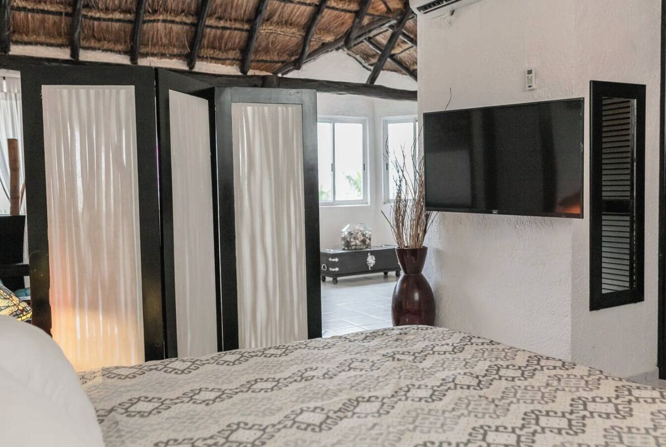 Caja de seguridad en la habitación, cortinas blackout y wifi gratis 