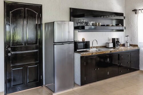 Studios walking distance to the beach