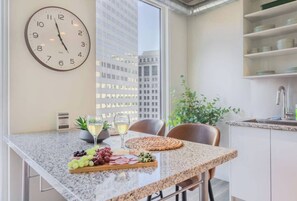 تناول الطعام