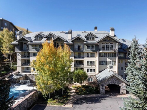 Amazing Beaver Creek Ski-in/out Condo w/Hot Tub & Views!!