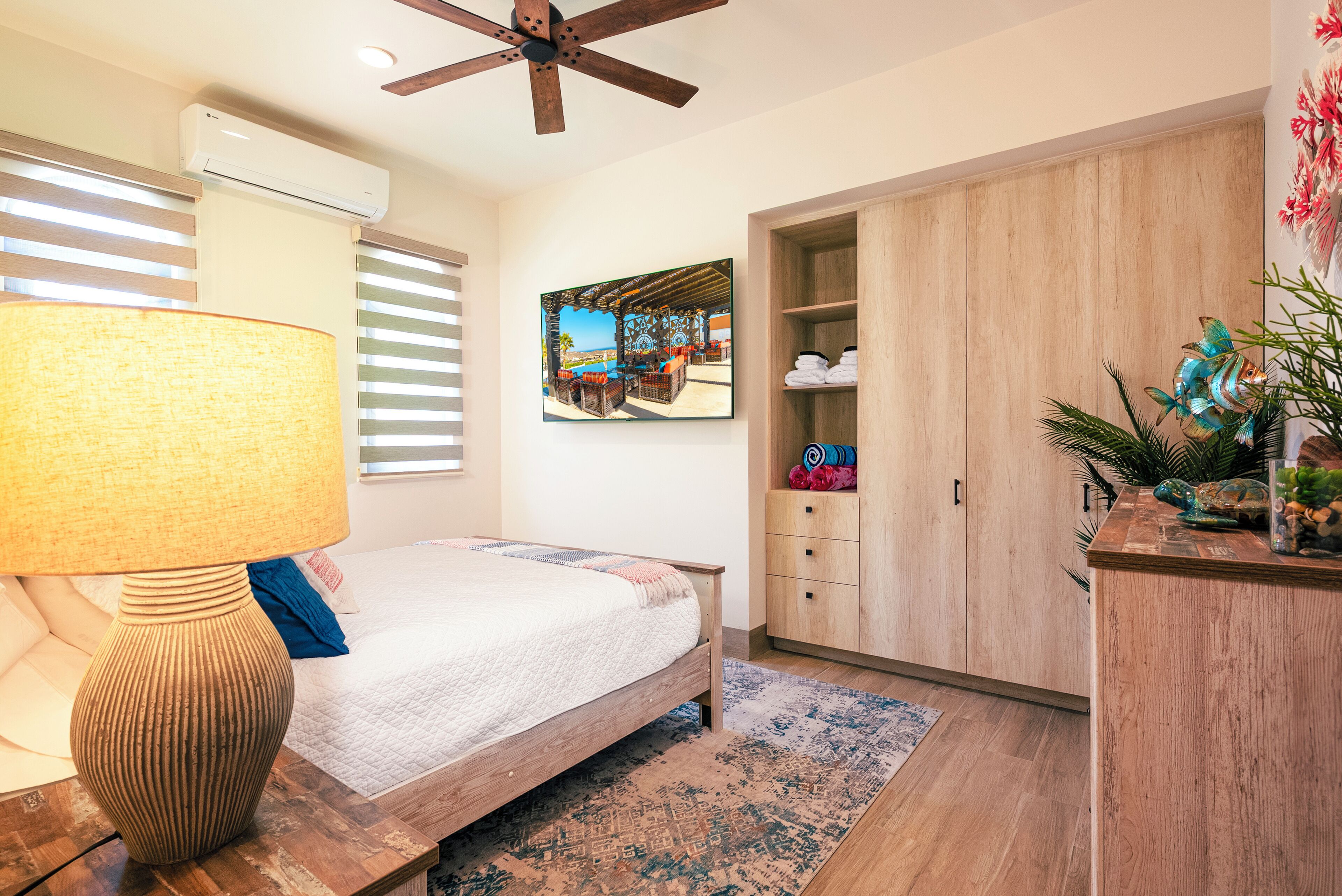 2 bedrooms, in-room safe, iron/ironing board, travel crib