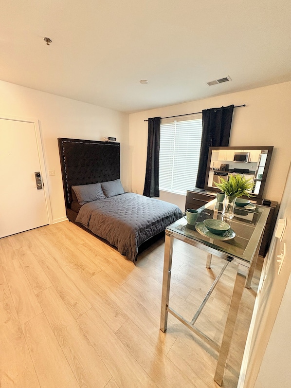 1 bedroom, WiFi, bed sheets