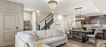 Modern Mountain Escape with Amazing Views