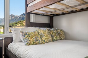 2 chambres, bureau, Wi-Fi, draps fournis
