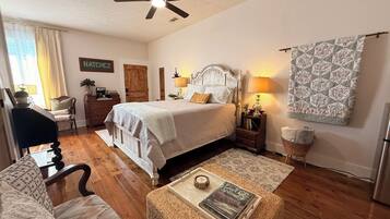 1 bedroom, internet, bed sheets