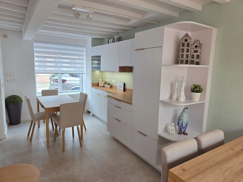 La petite maison in Roncq near Lille, Tourcoing and Belgium